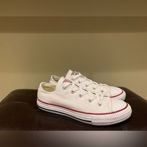 Chuck Taylor All Star Classic (Low Top) Optical White